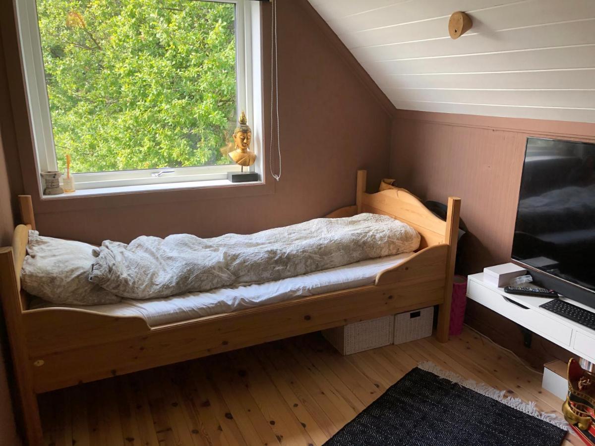 Aid Og Svein' S Sentrumsnaere Panorama Hjem Kristiansand Bagian luar foto