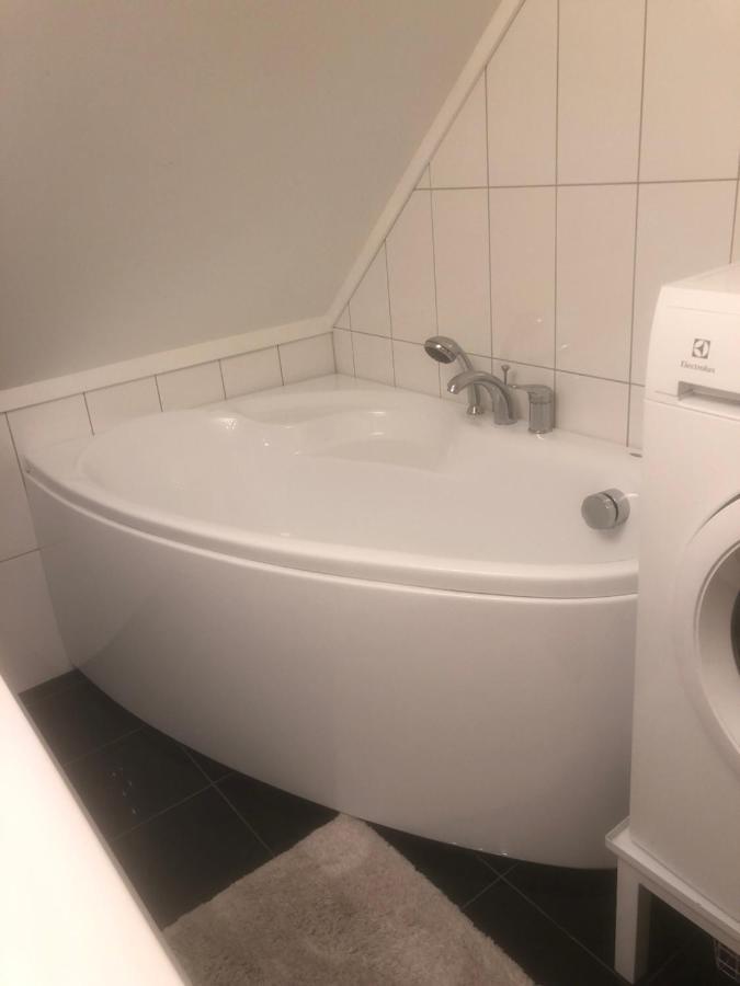 Aid Og Svein' S Sentrumsnaere Panorama Hjem Kristiansand Bagian luar foto